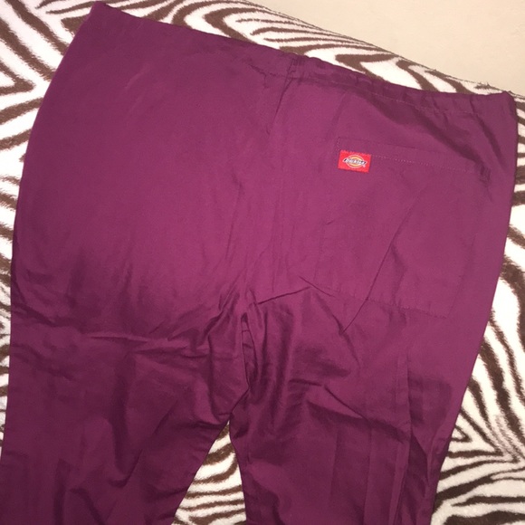 Dickies small maroon scrub pants  💕 - Picture 3 of 4
